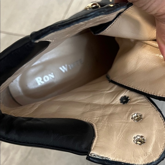 Ron White Tatum Quilted Leather Ankle Boot Gold Accent Waterproof, Size 40/9 - Picture 13 of 14